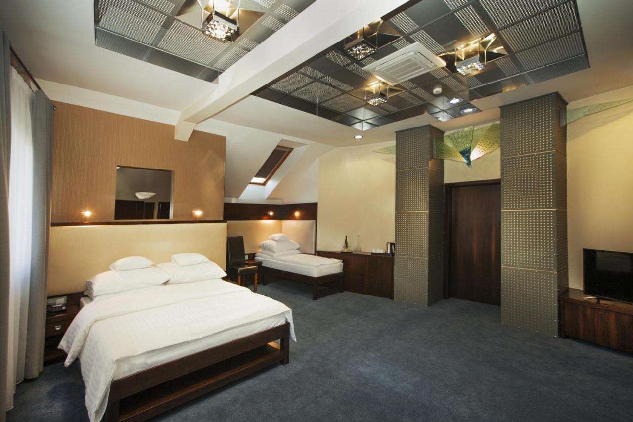 Bielany Wrocławskie Hotel Inter מראה חיצוני תמונה